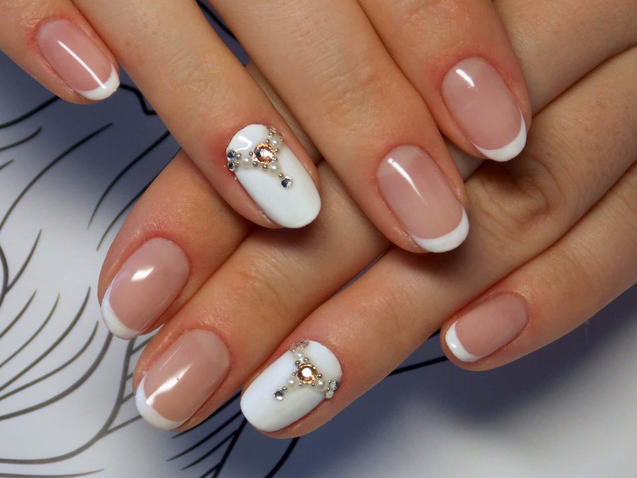 Classic manicure in TOP NAILS LN