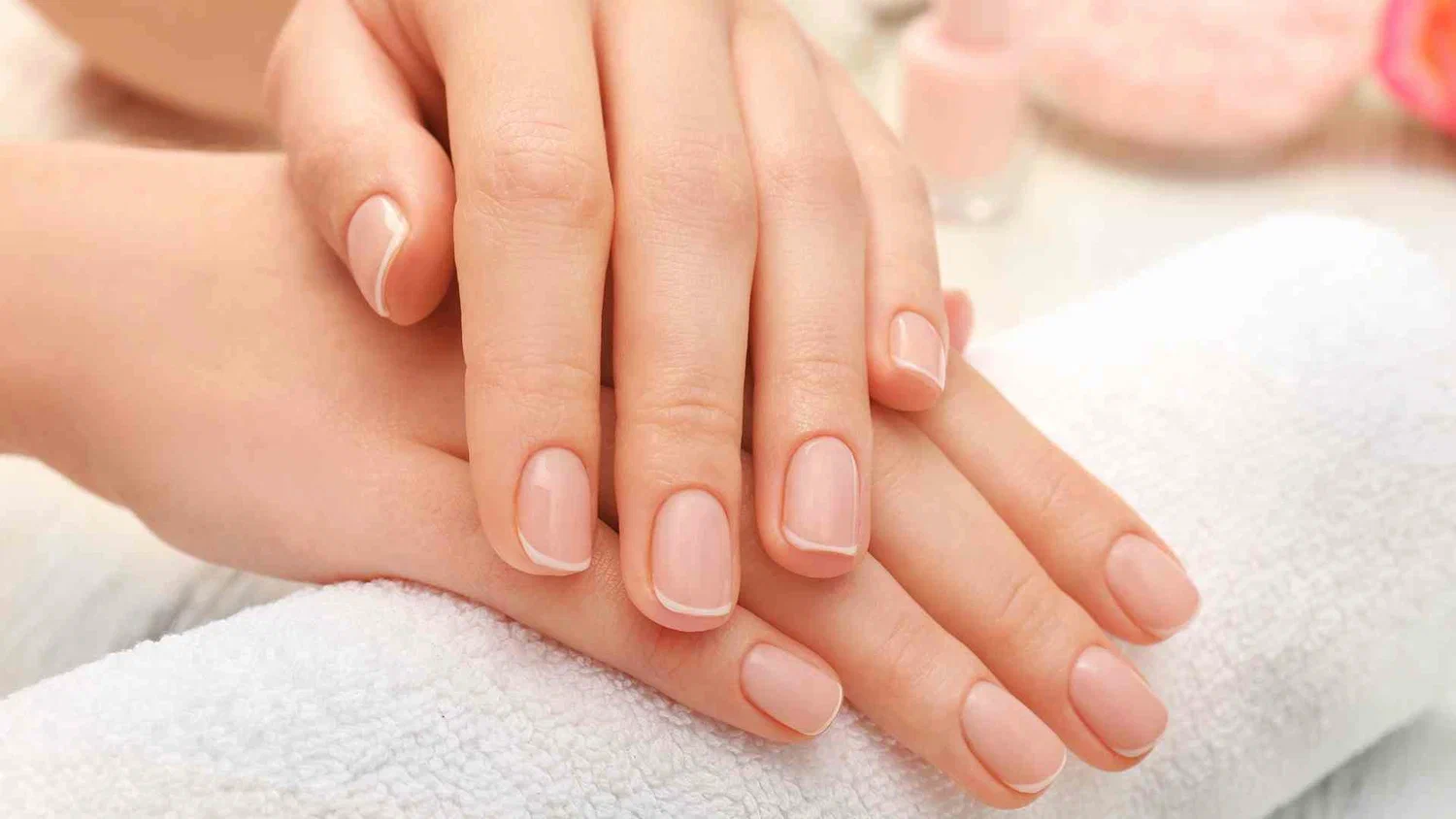 Gel coating in TOP NAILS LN